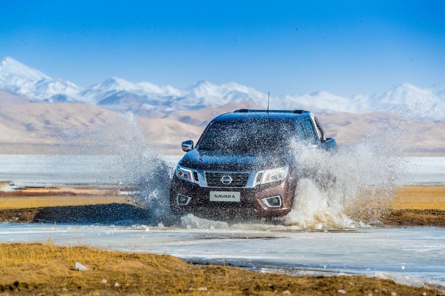  Nissan Navara Double Cab 2017 года  (CN) (фото 5 из 7)